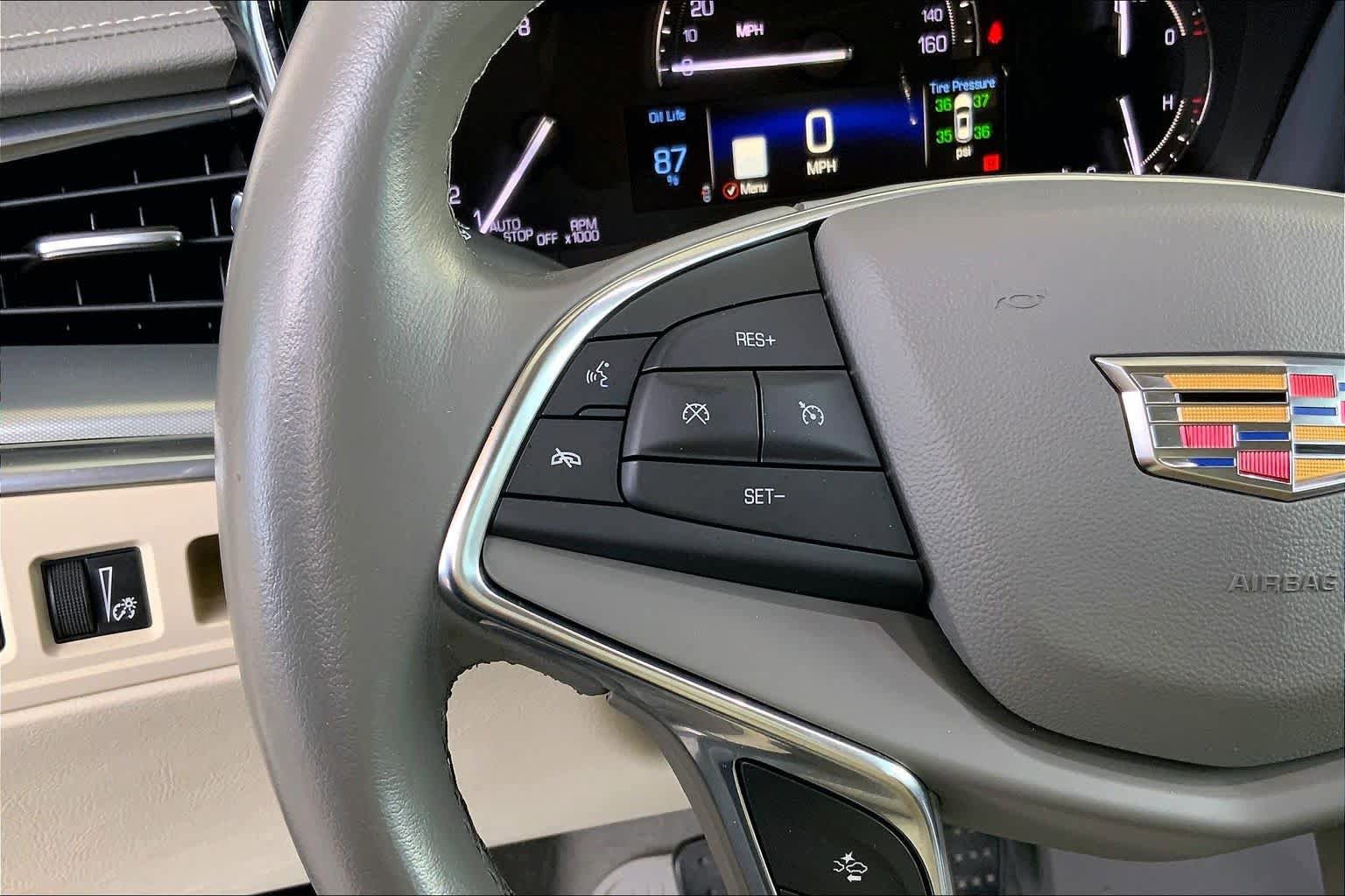 Used 2019 Cadillac XT5 Premium Luxury w/ Driver Assist Package AWD/4WD image 24
