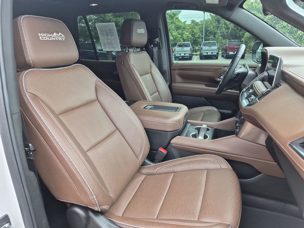 Used 2024 Chevrolet Tahoe High Country w/ Premium Package AWD/4WD image 42