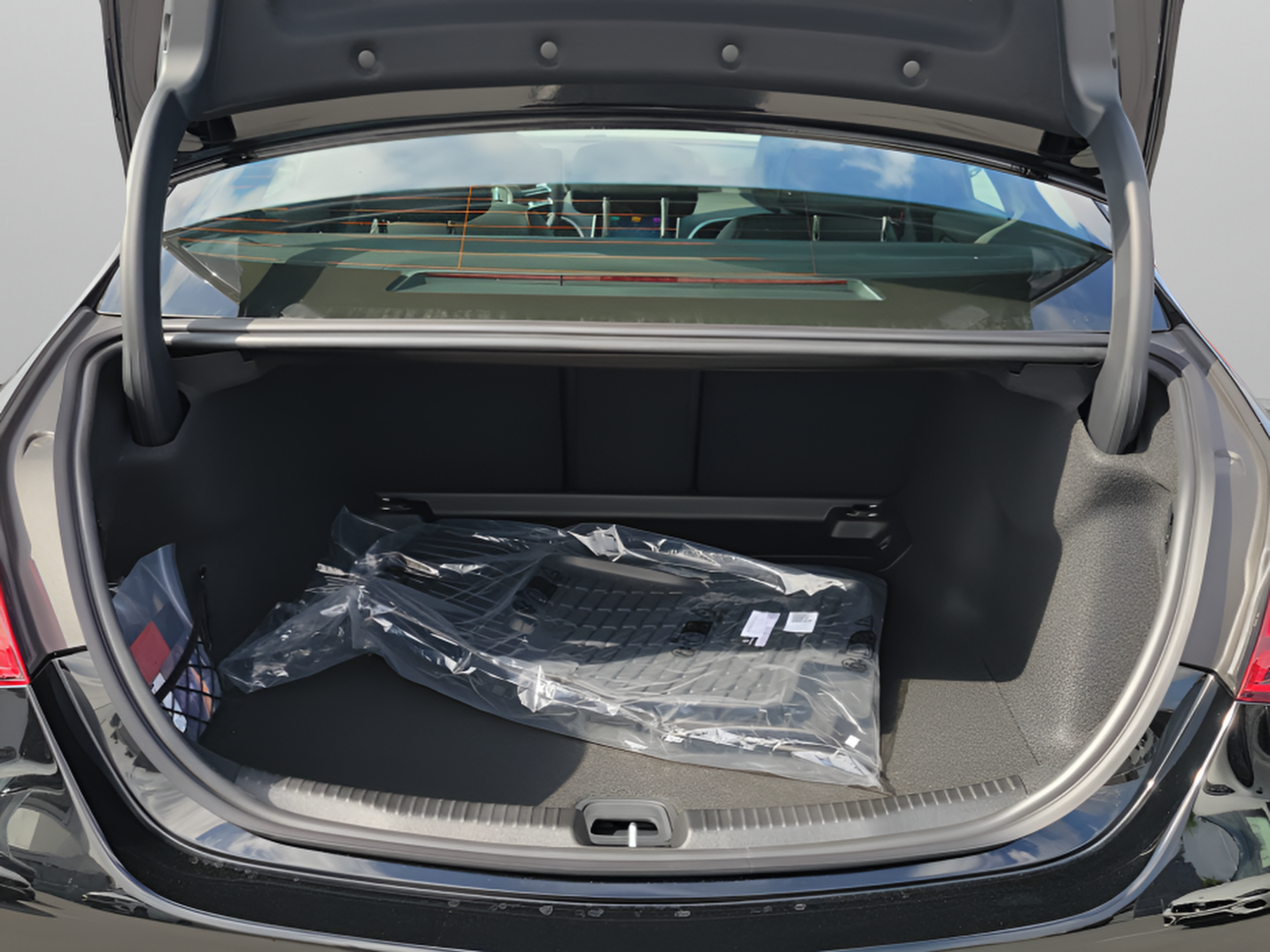Certified 2026 Mercedes-Benz C 43 AMG 4MATIC Sedan image 10