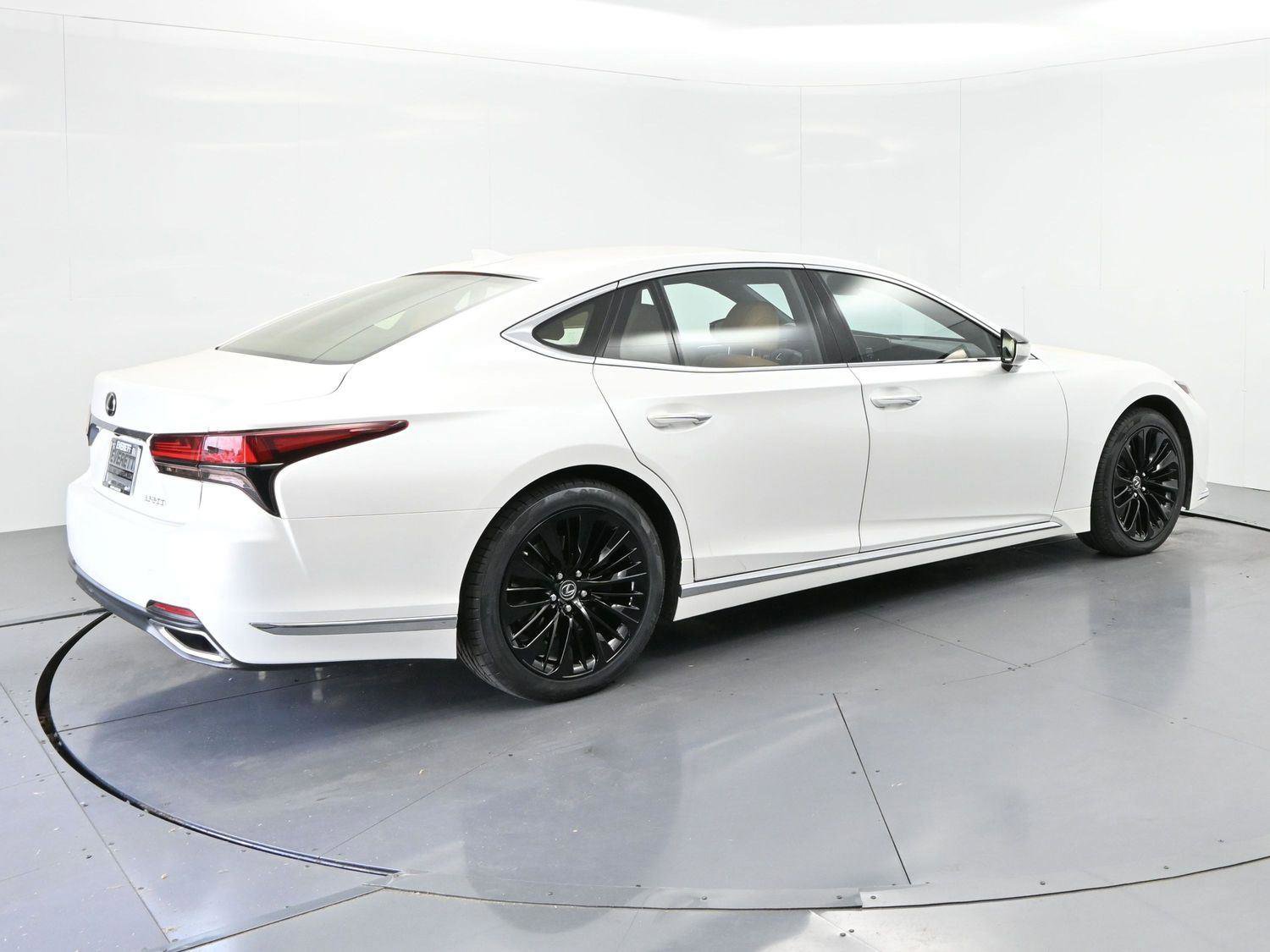 Used 2022 Lexus LS 500 w/ Accessory Package (Z1) image 7