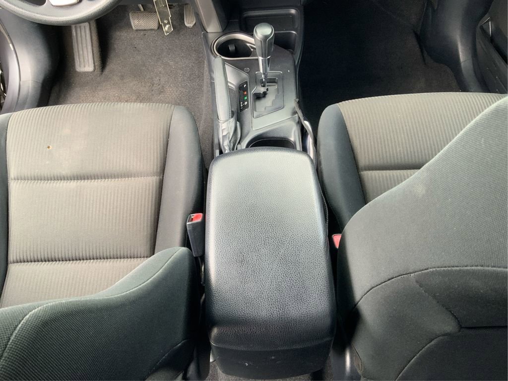 Used 2017 Toyota RAV4 LE w/ Carpet Mat Package image 17