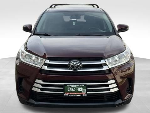 Used 2019 Toyota Highlander LE AWD/4WD image 2