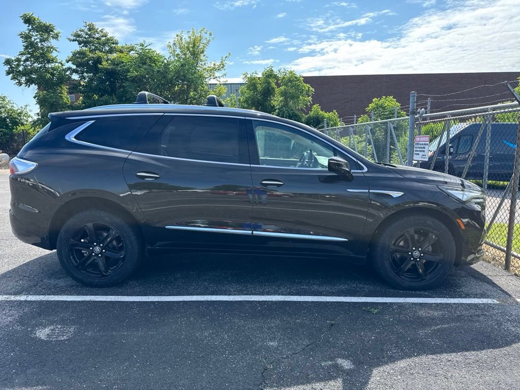 Used 2024 Buick Enclave Essence w/ Experience Buick Package AWD/4WD image 8