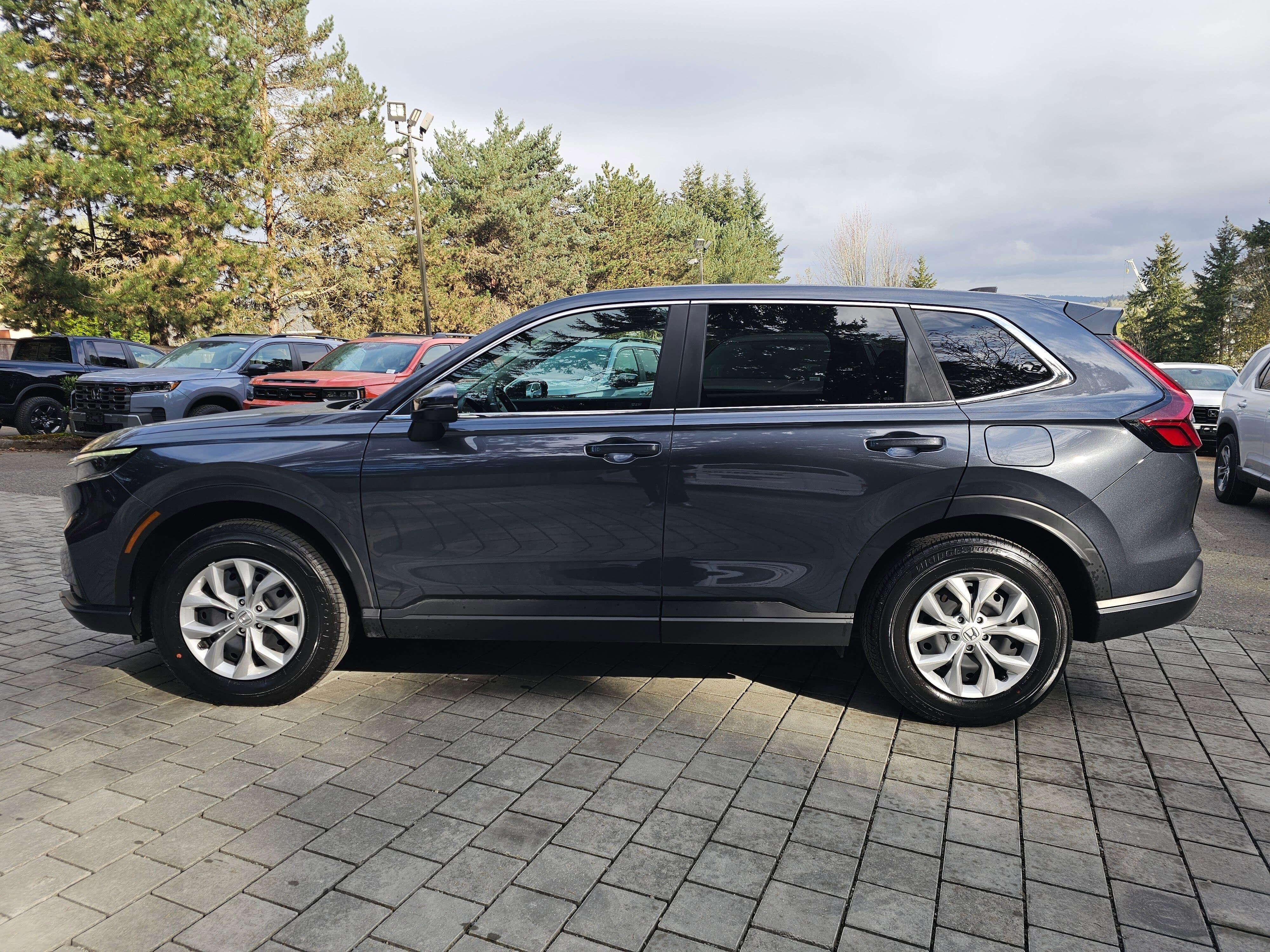 Certified 2025 Honda CR-V LX image 4