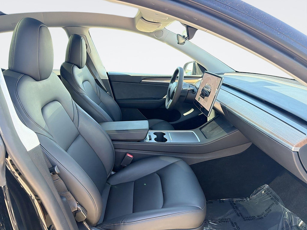 Used 2024 Tesla Model Y Long Range RWD image 30
