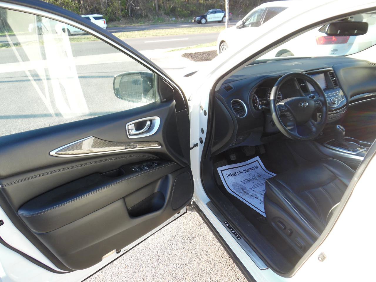 Used 2019 INFINITI QX60 Luxe w/ Essential Package AWD/4WD image 8
