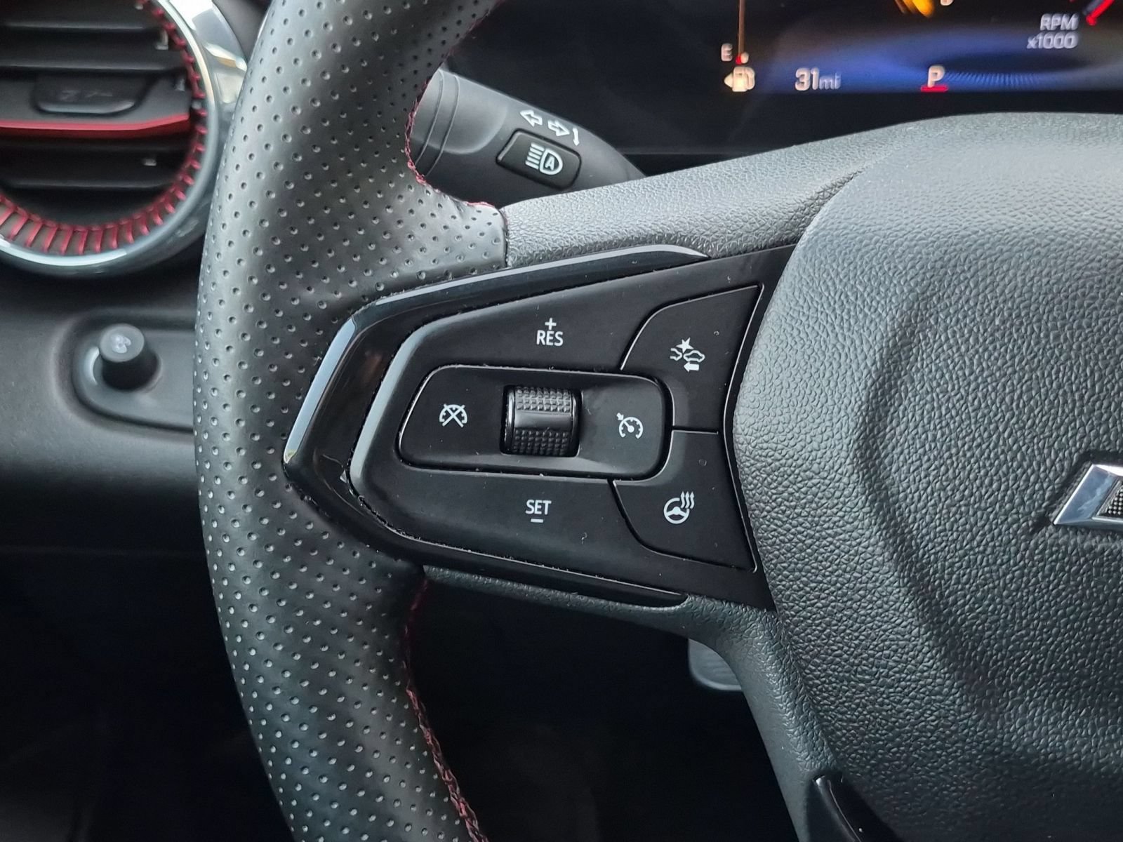 Used 2025 Chevrolet Trax RS w/ Driver Confidence Package FWD image 15