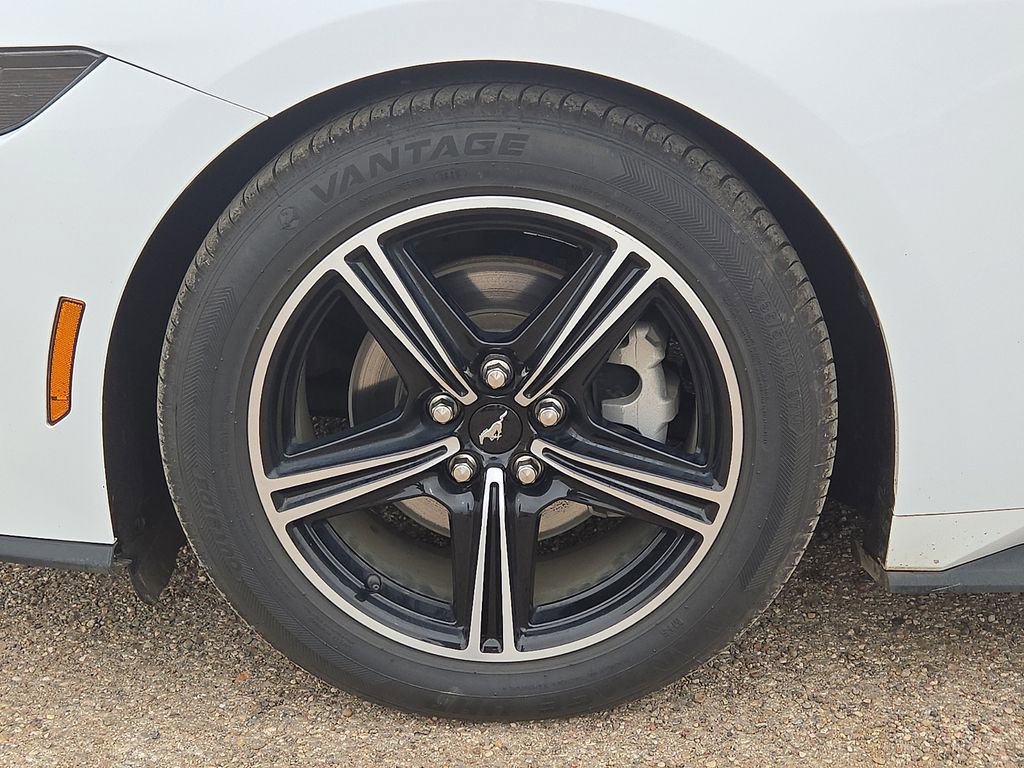 Used 2024 Ford Mustang Premium image 10