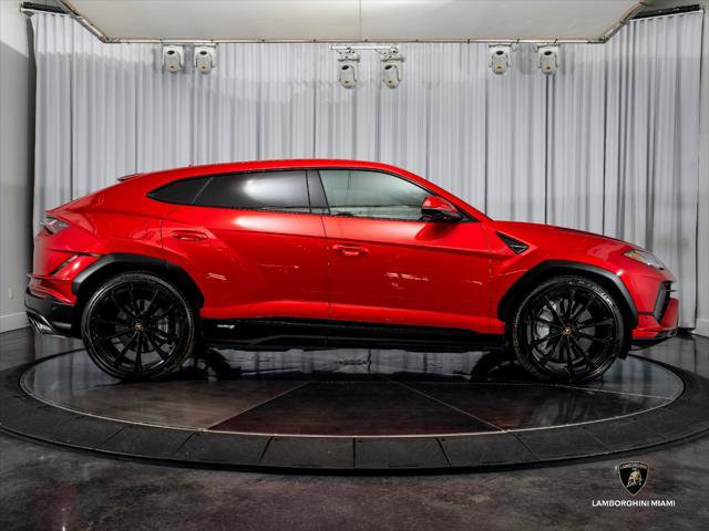 Used 2024 Lamborghini Urus S AWD/4WD image 15