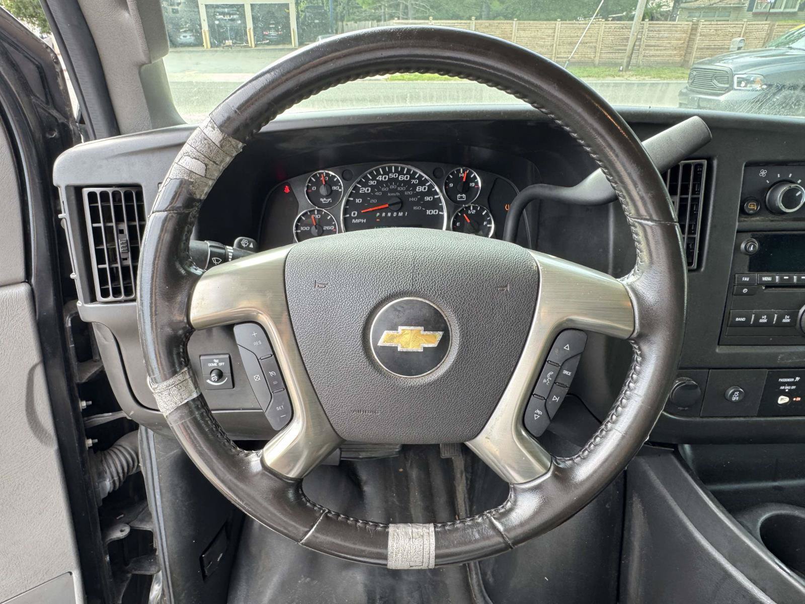 Used 2018 Chevrolet Express 2500 w/ Driver Convenience Package RWD image 12