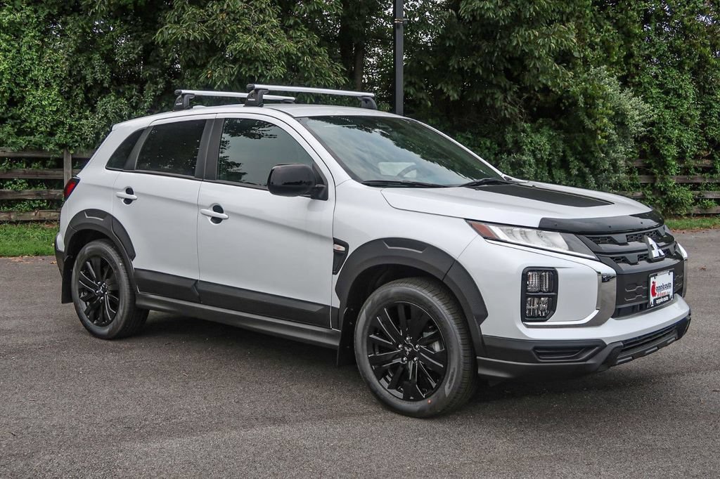 Used 2025 Mitsubishi Outlander Sport AWD image 1
