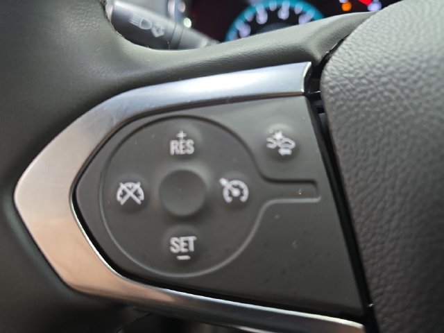 Used 2023 Chevrolet Traverse LT w/ LPO, Floor Liner Package FWD image 20