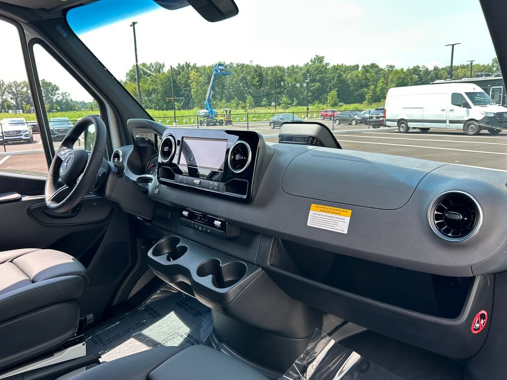 New 2026 Mercedes-Benz Sprinter 2500 image 24