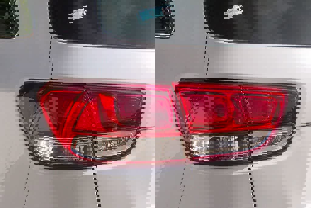 Used 2016 Kia Sorento LX w/ LX Convenience Package image 10