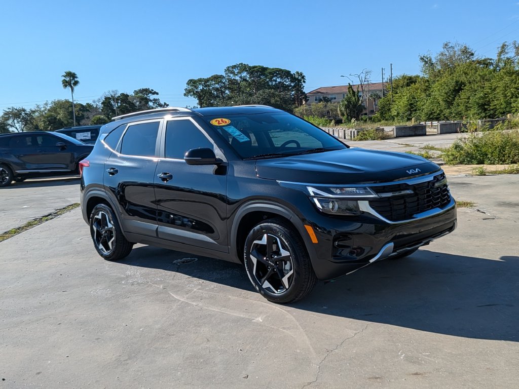 Certified 2026 Kia Seltos EX FWD image 3