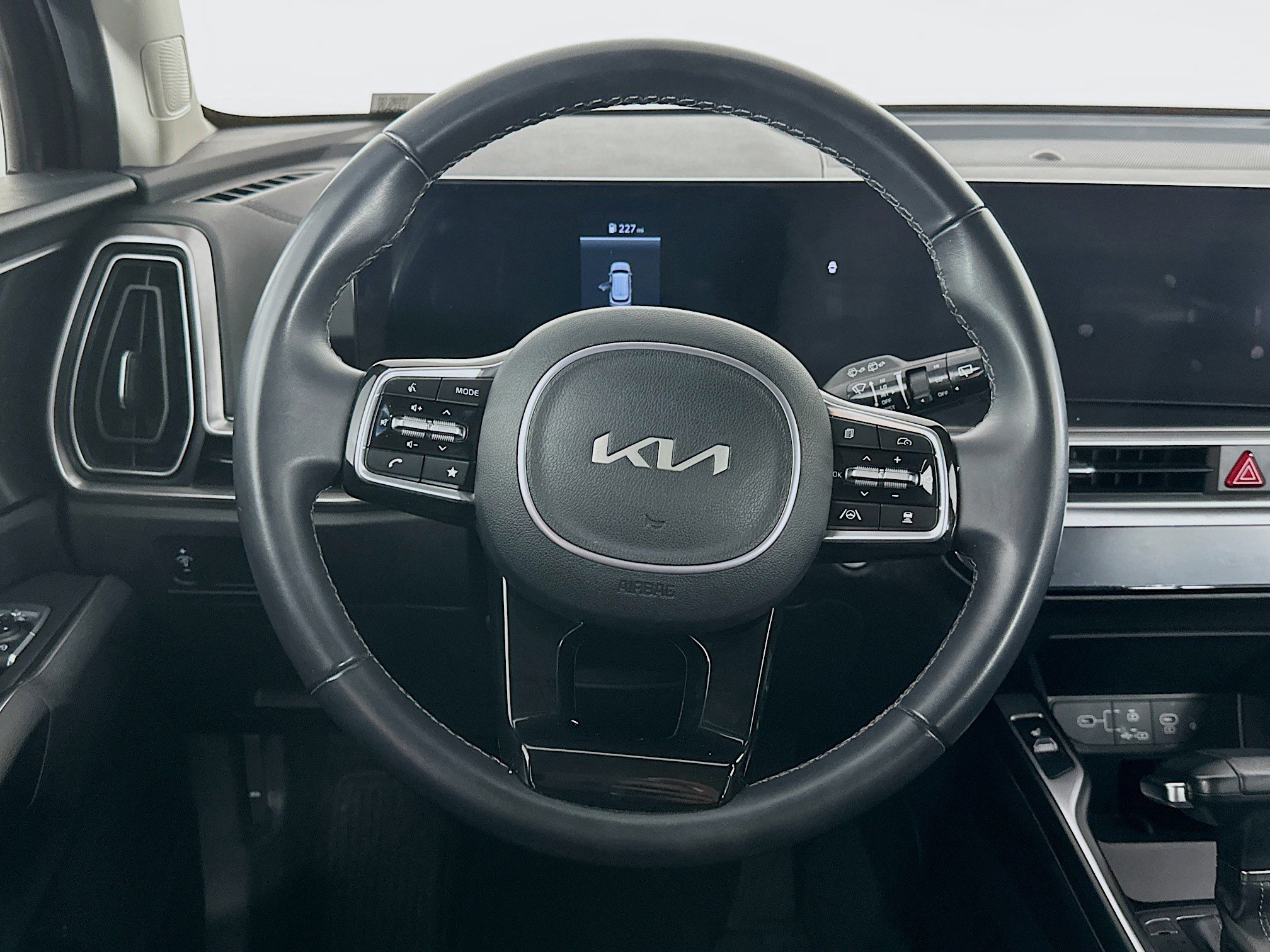 Used 2024 Kia Sorento S image 18