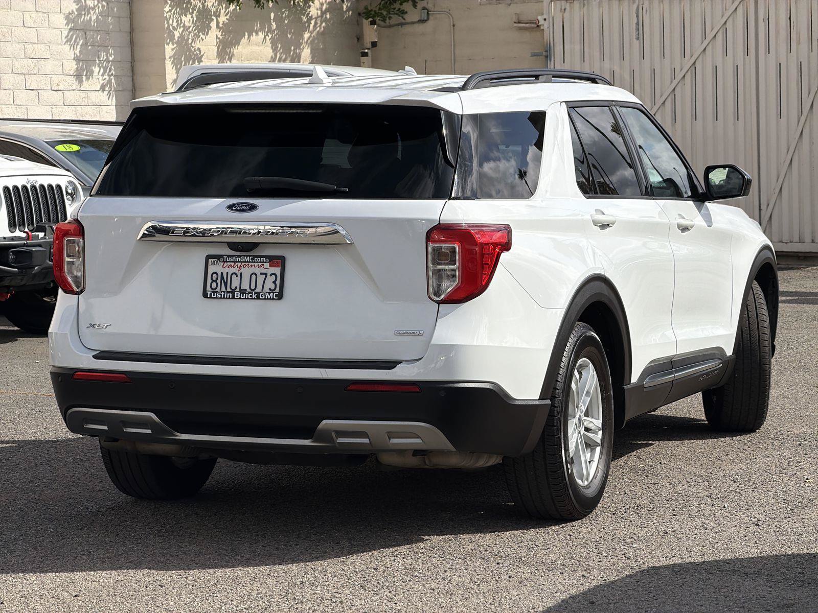 Used 2020 Ford Explorer XLT w/ Equipment Group 202A RWD image 4