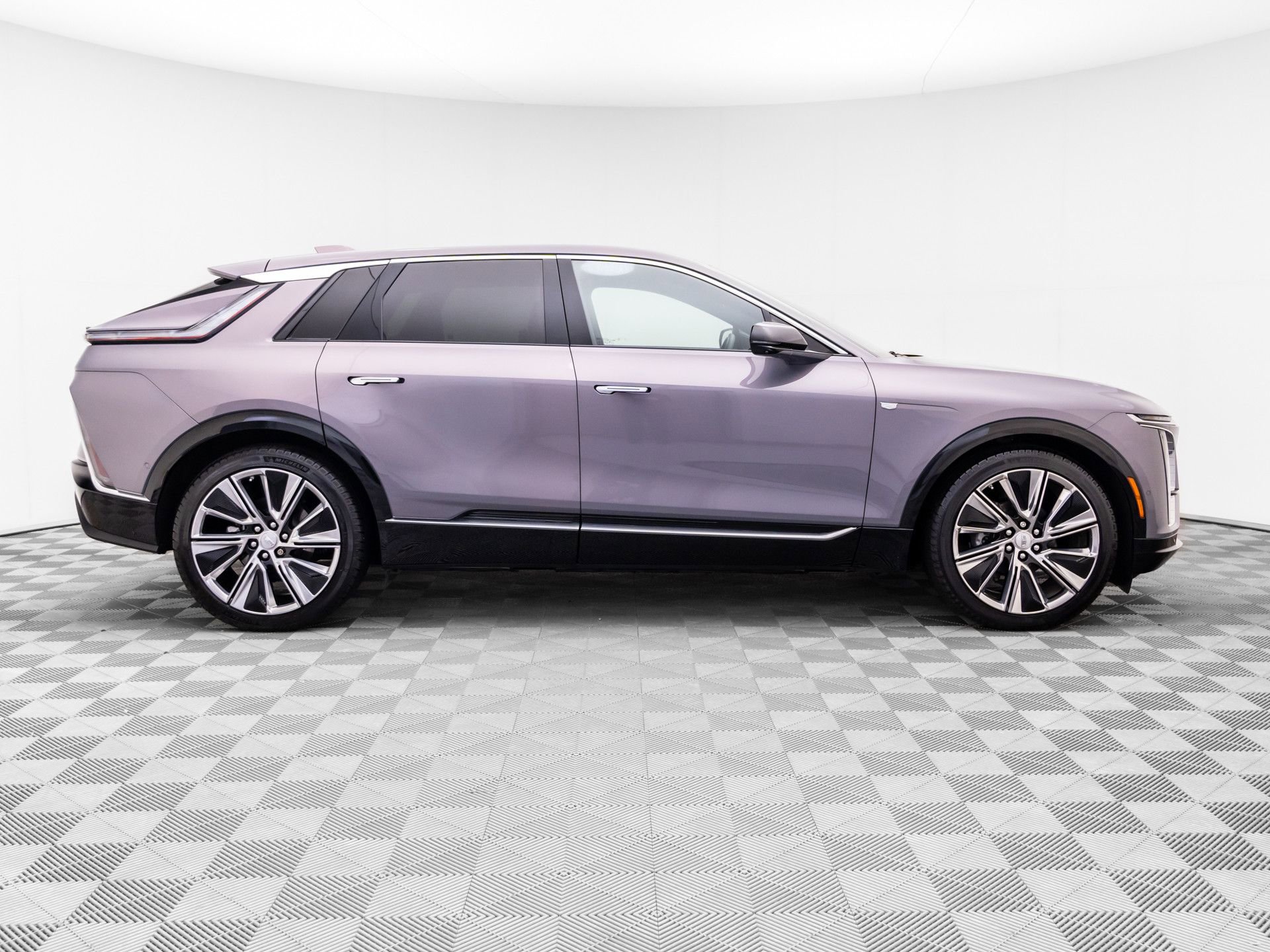 Certified 2025 Cadillac Lyriq Luxury w/ LPO, Floor Liner Package image 7