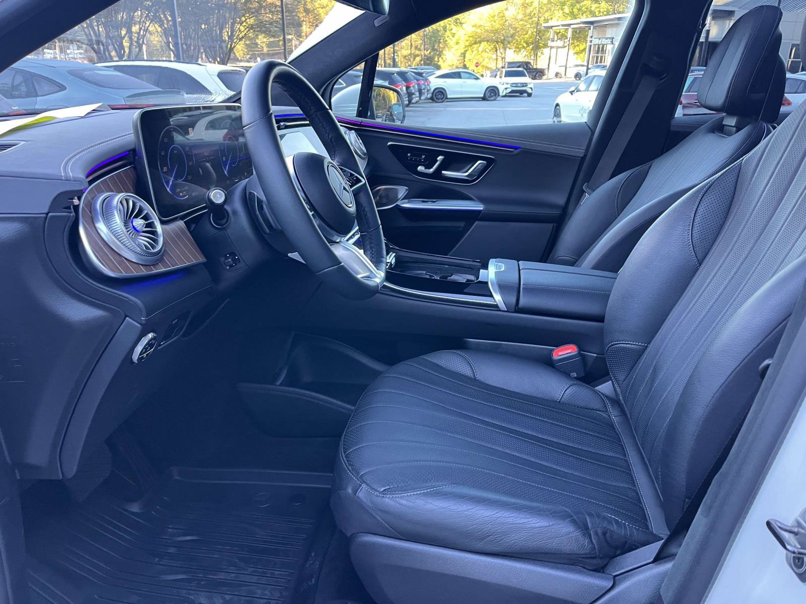 Certified 2023 Mercedes-Benz EQE 500 4MATIC SUV w/ Pinnacle Trim Package image 36