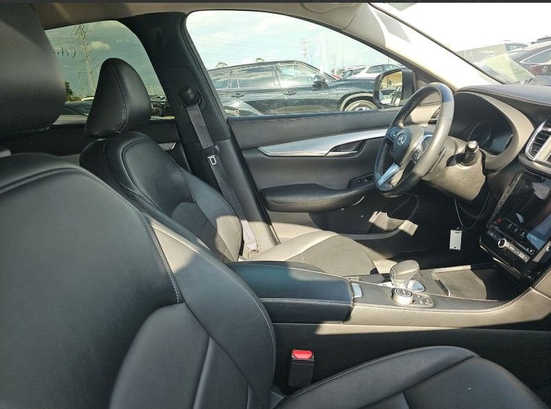 Used 2021 INFINITI QX50 Luxe image 17
