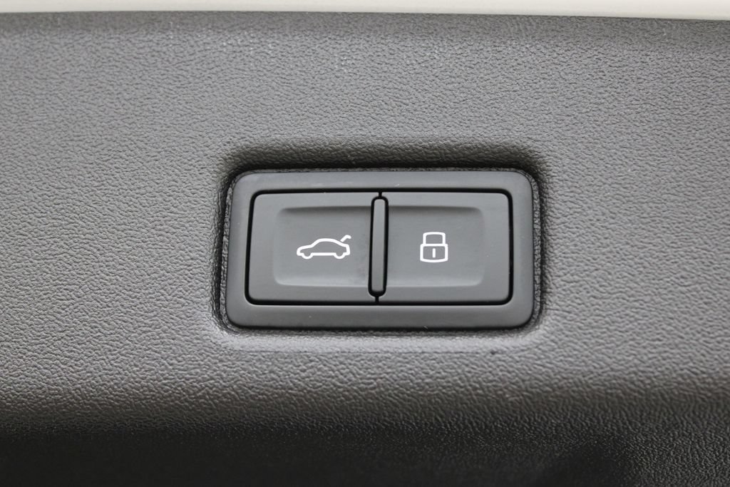 Used 2025 Audi Q5 Premium Plus AWD/4WD image 32