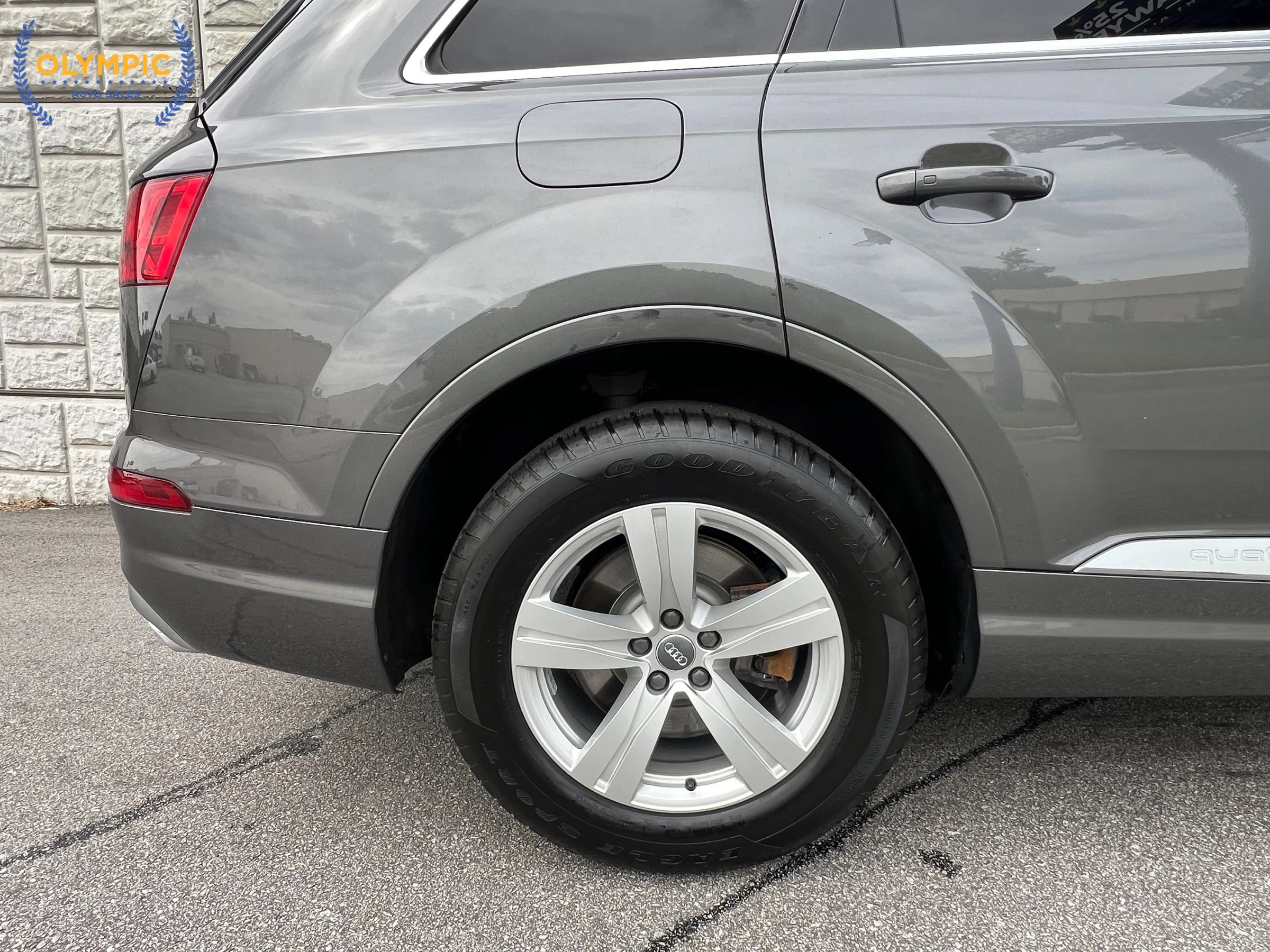 Used 2018 Audi Q7 2.0T Premium AWD/4WD image 12