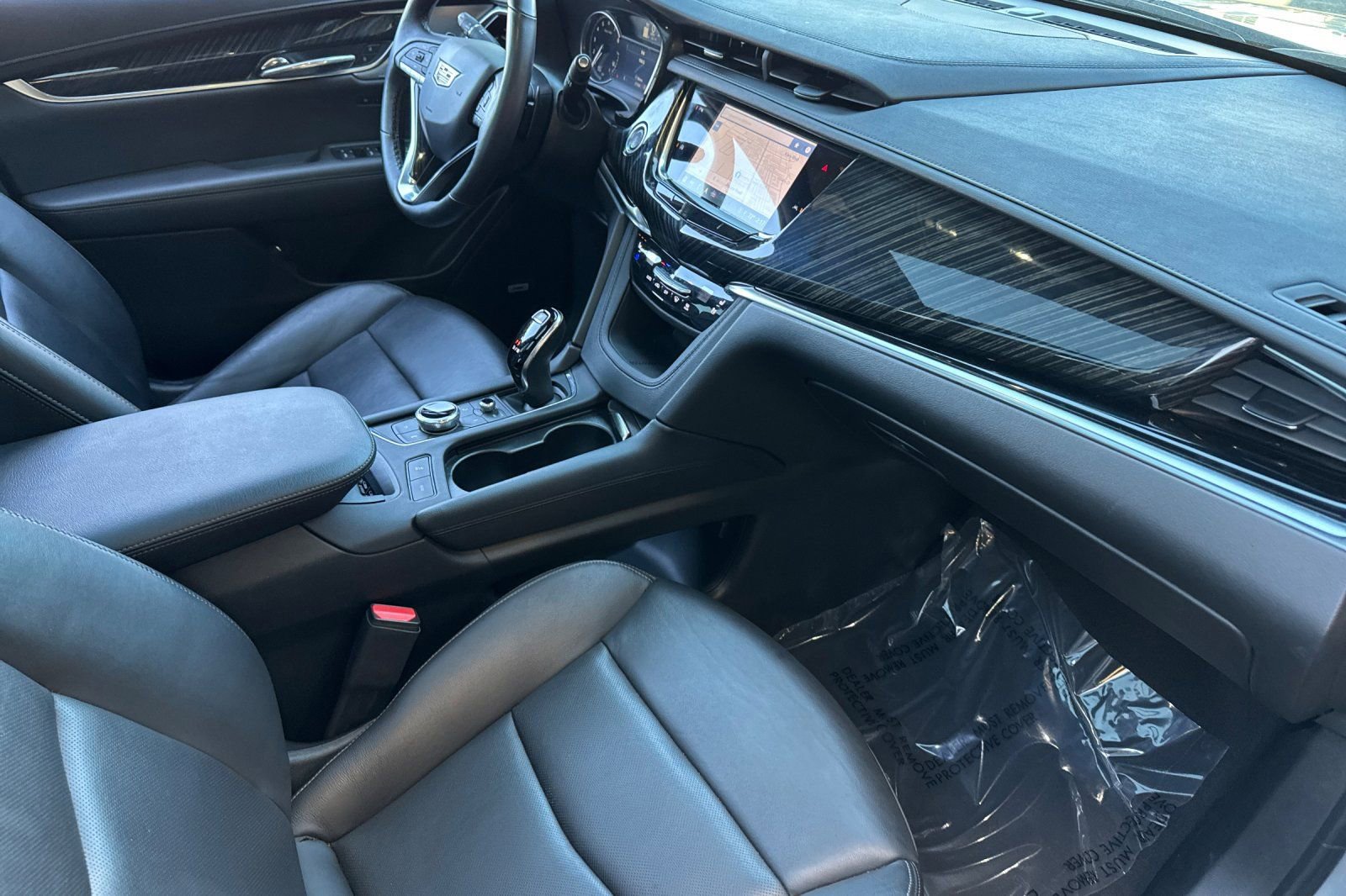 Certified 2025 Cadillac XT6 Premium Luxury image 17