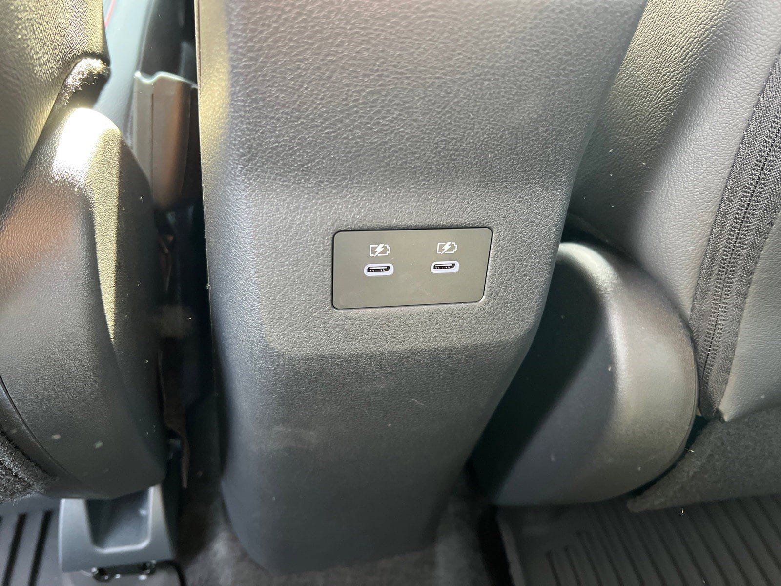 New 2026 Nissan Kicks SR w/ Cold Weather Package FWD image 21