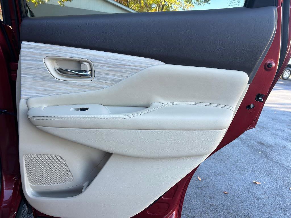 Used 2015 Nissan Murano SL FWD image 30
