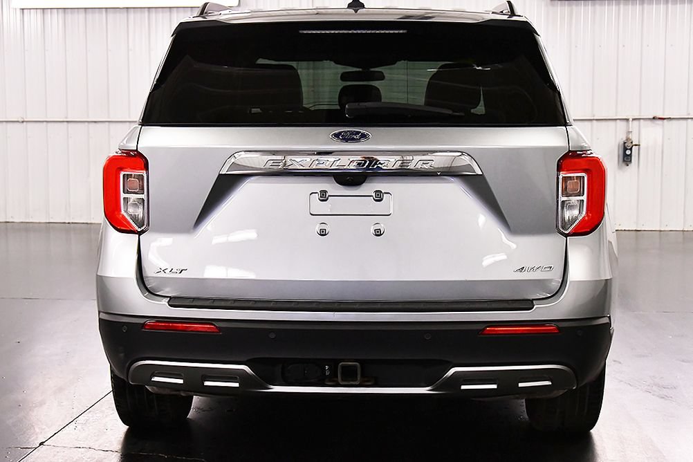 Used 2024 Ford Explorer XLT w/ Equipment Group 202A AWD/4WD image 6