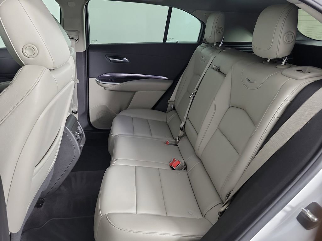 Certified 2023 Cadillac XT4 Luxury FWD image 11