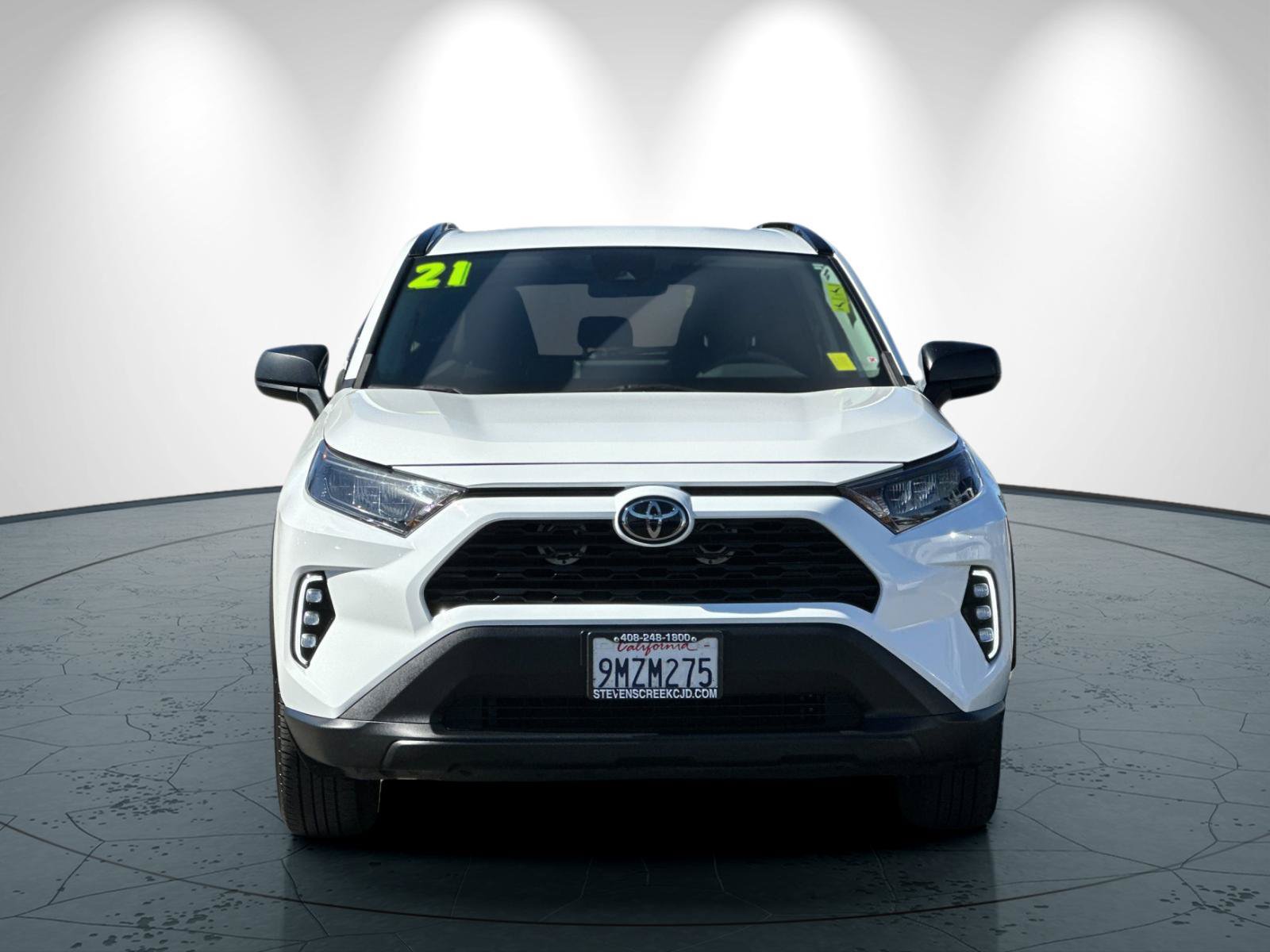 Used 2021 Toyota RAV4 LE FWD image 9