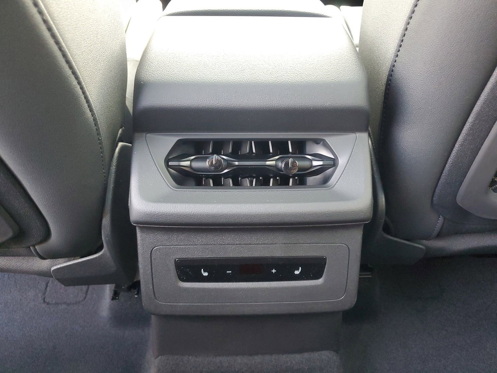 New 2025 Audi Q6 e-tron Premium Plus AWD/4WD image 13