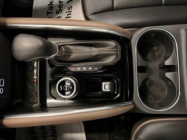 Certified 2025 GMC Canyon Denali AWD/4WD image 10