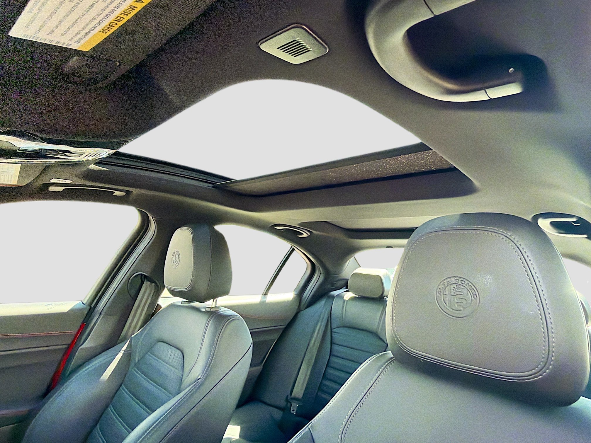 Used 2023 Alfa Romeo Giulia Estrema image 26