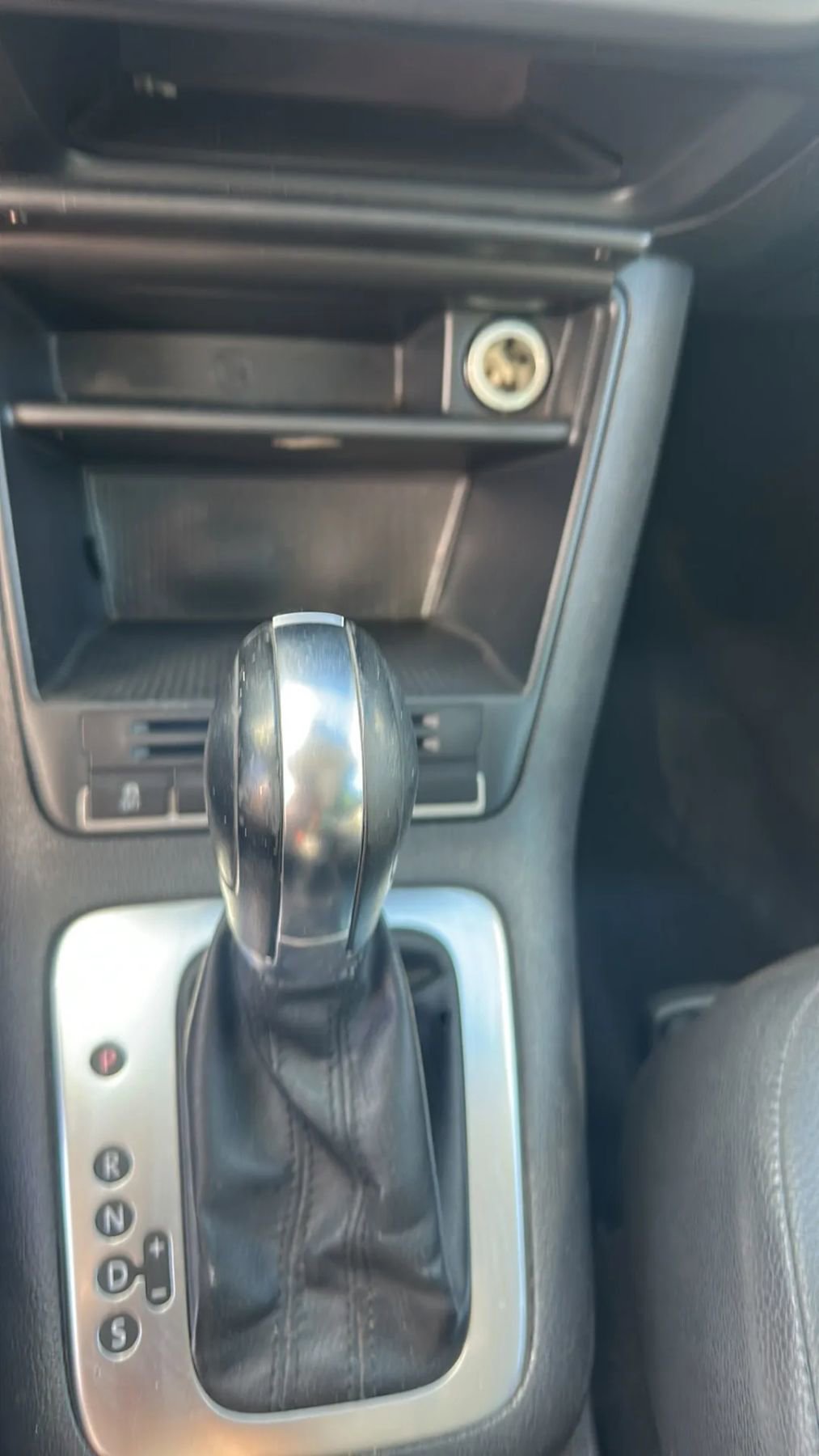 Used 2013 Volkswagen Tiguan SE image 10