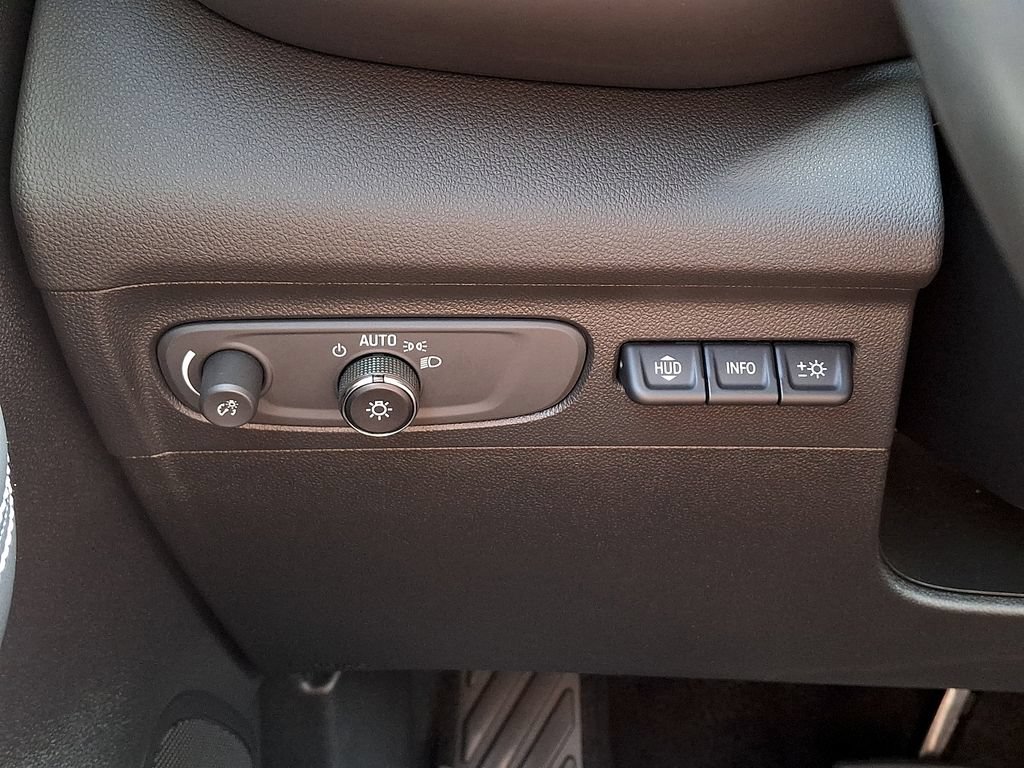 Used 2021 Buick Envision Avenir AWD/4WD image 24