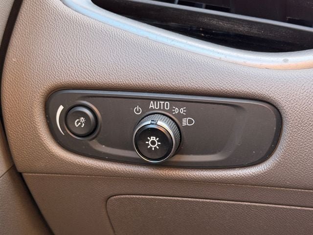 Used 2025 Chevrolet Malibu LT FWD image 26