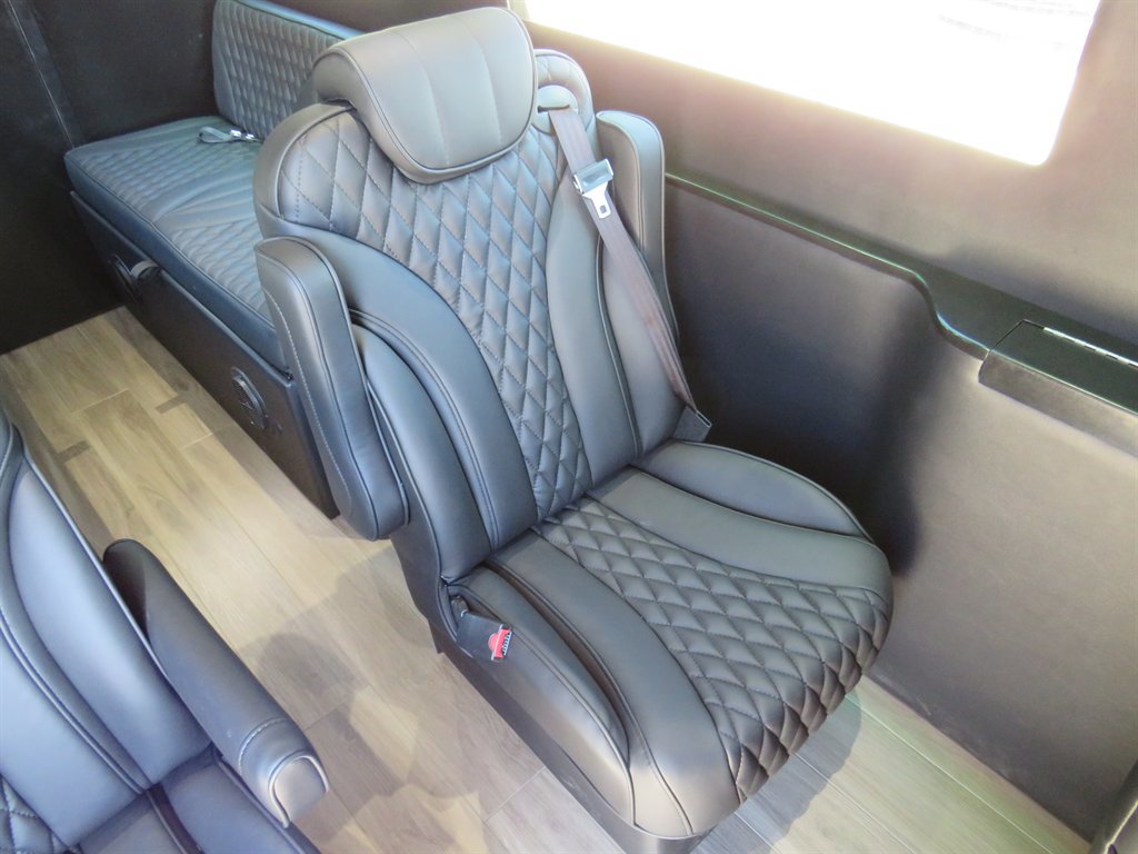 Used 2022 Mercedes-Benz Sprinter 4500 w/ Parking Package image 30