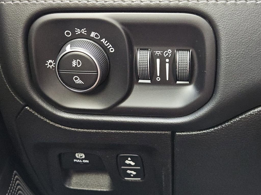 Used 2021 RAM 1500 Limited image 18