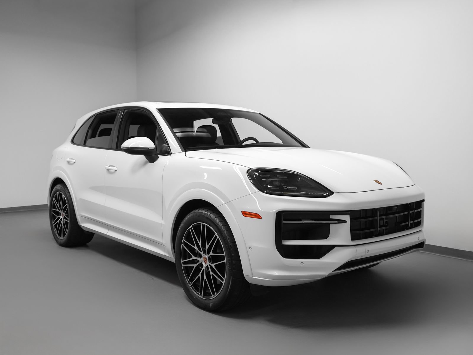 Certified 2026 Porsche Cayenne AWD/4WD image 10