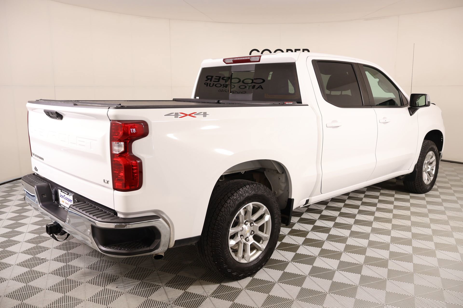 Used 2024 Chevrolet Silverado 1500 LT w/ Convenience Package II image 21