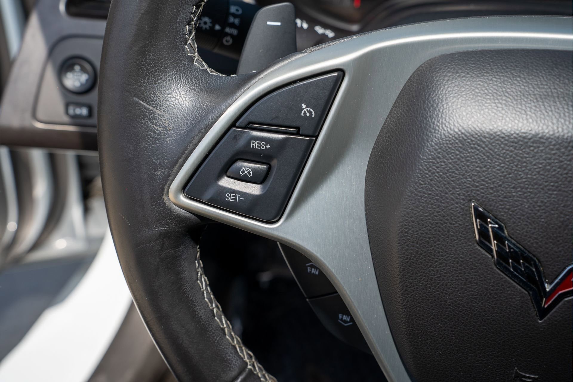 Used 2019 Chevrolet Corvette Stingray Coupe w/ 1LT image 23