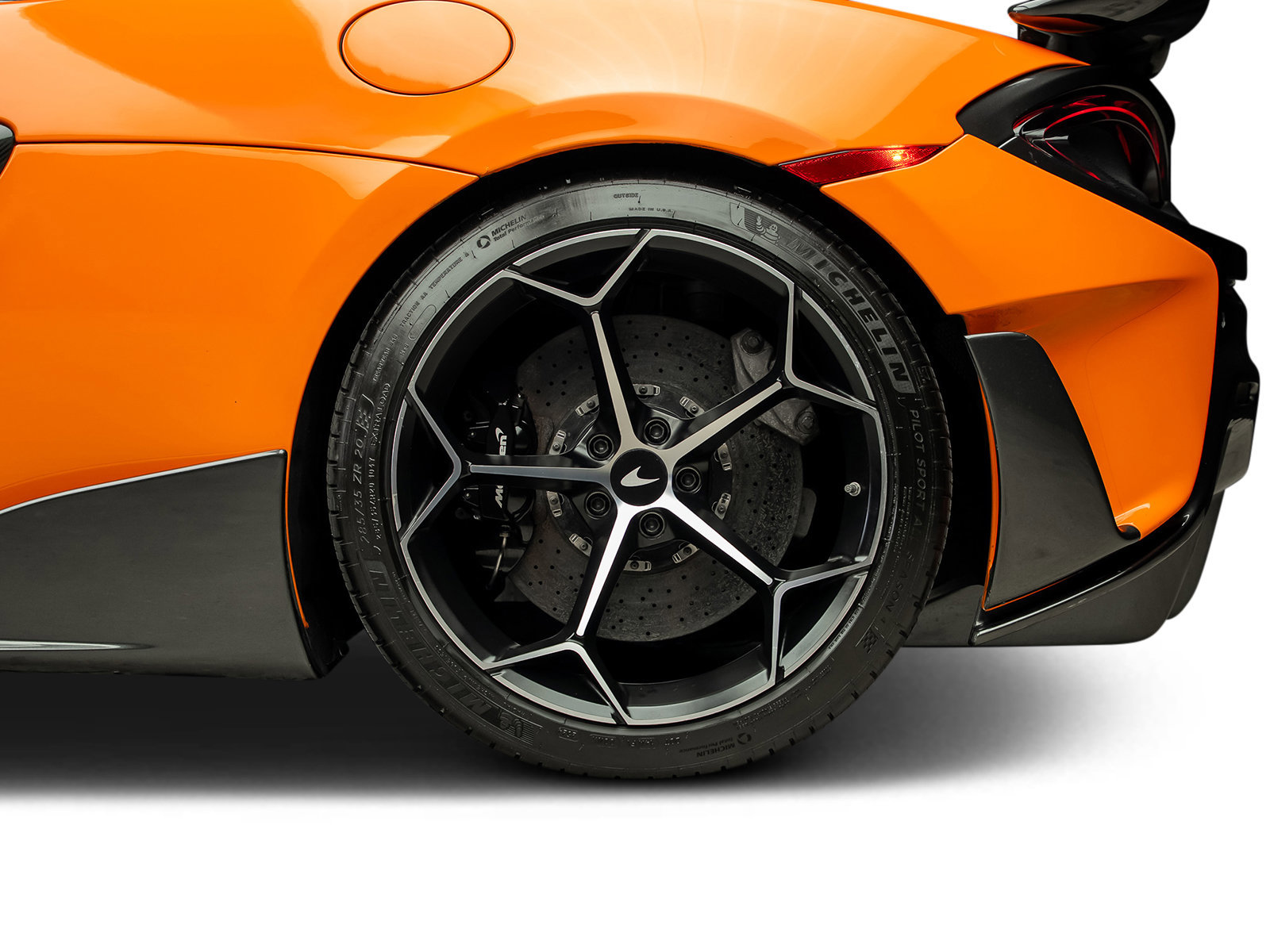 Used 2020 McLaren 600LT Spider RWD image 23