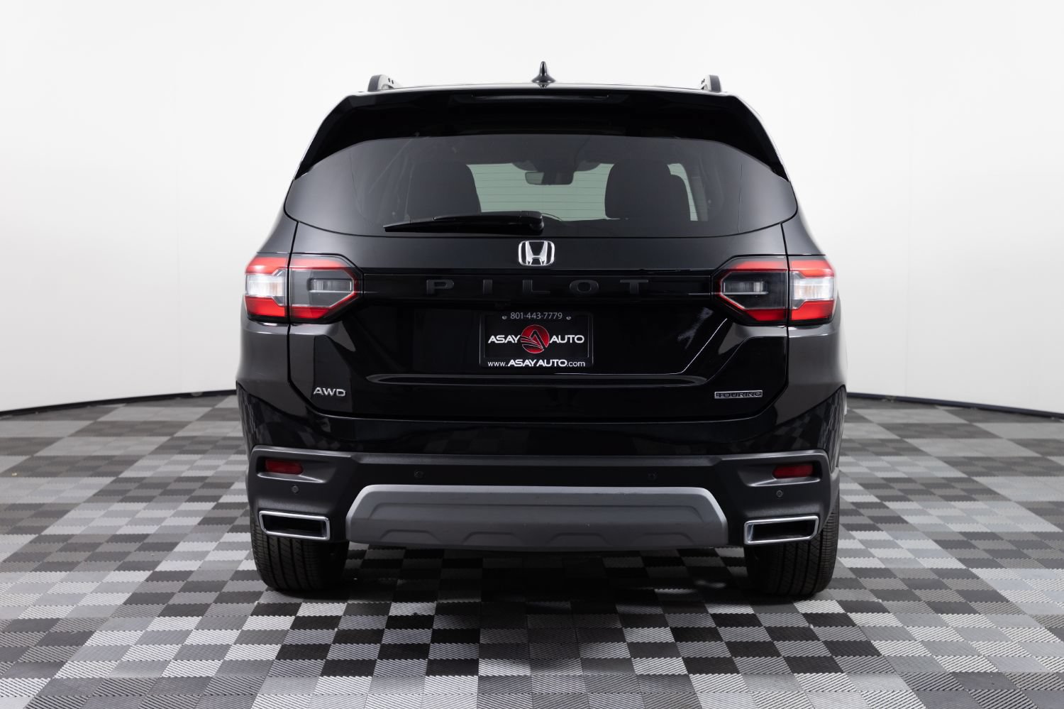 Used 2023 Honda Pilot Touring image 6