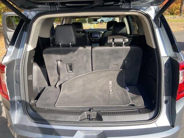 Used 2021 GMC Acadia Denali w/ Denali Ultimate Package AWD/4WD image 16
