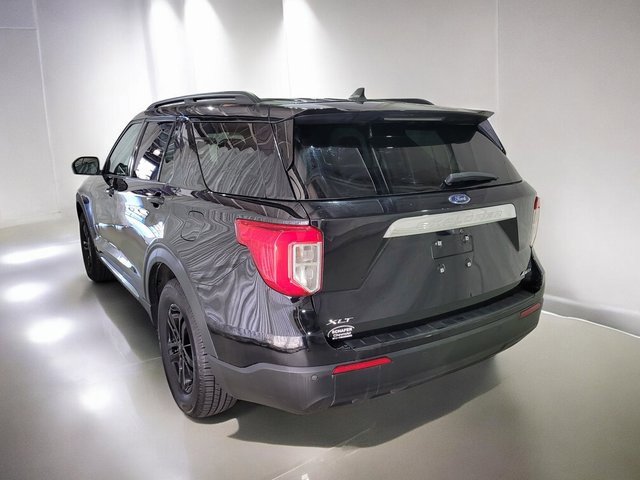 Used 2022 Ford Explorer XLT image 18