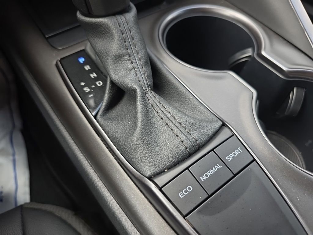 Used 2024 Toyota Camry SE image 27