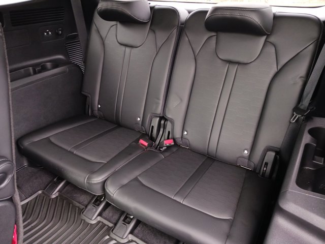 Used 2025 Kia Sorento SX AWD/4WD image 29