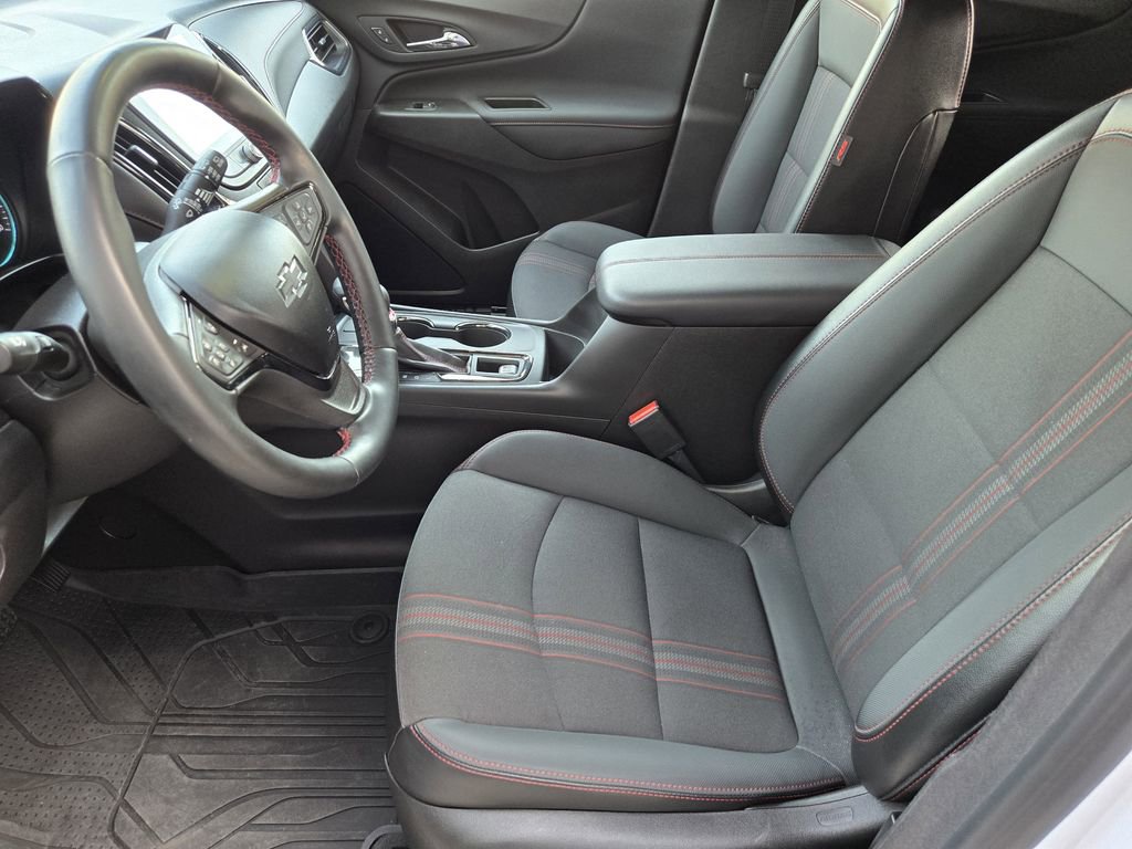 Used 2023 Chevrolet Equinox RS image 8